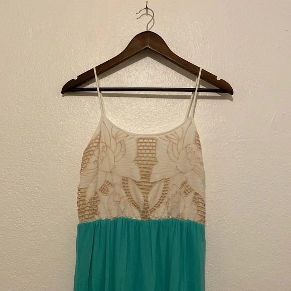 Jealous Tomato | Dresses | Jealous Tomato Maxi Dress Lined W Embroidered Top  Leg Slits Up Front | Poshmark